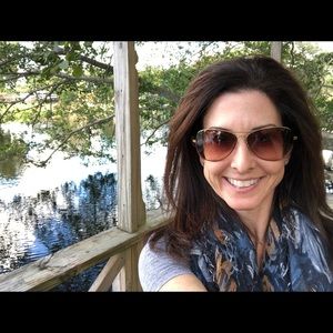 Meet your Posher, Renee